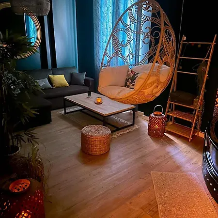 Apartament L'Evasion Romantique En Amazonie, Spa, 5 Min Centre Ville, Ecran Cinema, Day Use, Lit Baldaquin Évreux